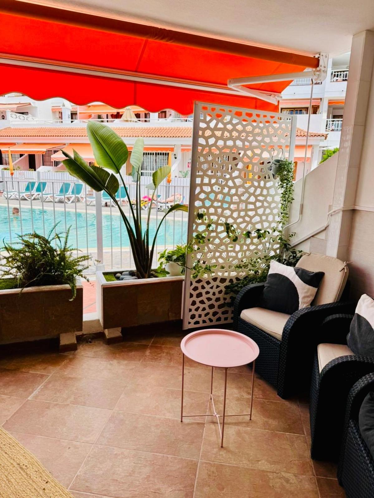 Apartment With Terrace And Pool, Los Cristianos لوس كريستيانوس المظهر الخارجي الصورة