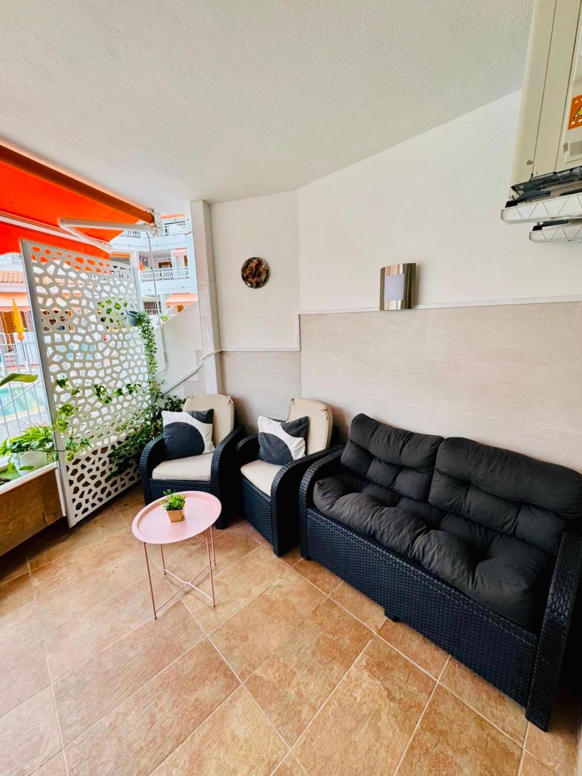 Apartment With Terrace And Pool, Los Cristianos لوس كريستيانوس المظهر الخارجي الصورة